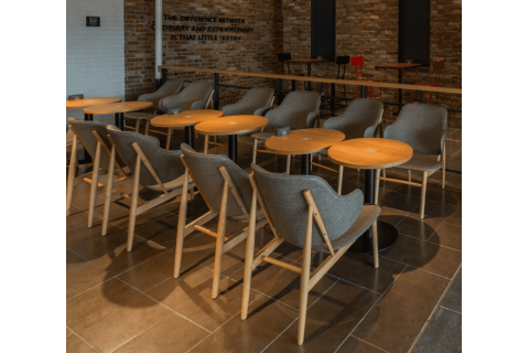 餐廳家具定制中店主應(yīng)注意什么，品森餐飲家具告訴你
