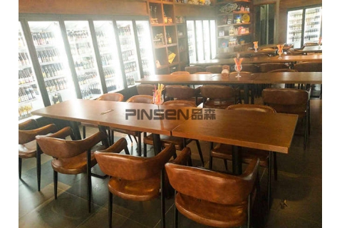 深圳咖啡廳酒吧家具在哪里購買,定制時(shí)需要注意什么?